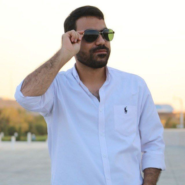 عکس هم‌بنیان‌گذار